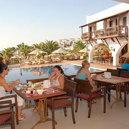 Costa Bianca 3*